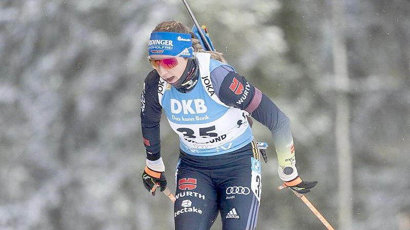 Deutsche Podiumshoffnung in Östersund: Franziska Preuß. Foto: Fredrik Sandberg/TT NEWS AGENCY/AP/dpa