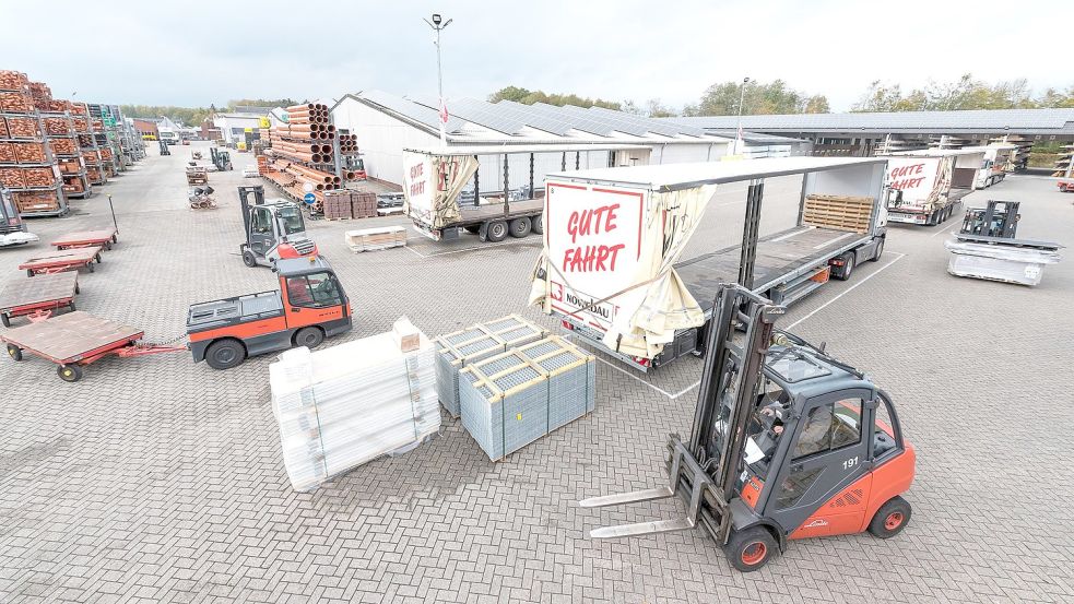 Das Nowebau-Logistikzentrum in Großefehn. Foto: Nowebau