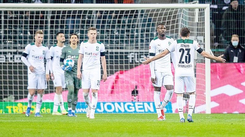 Die Gladbacher erlebten gegen Freiburg ein Debakel. Foto: Marcel Kusch/dpa