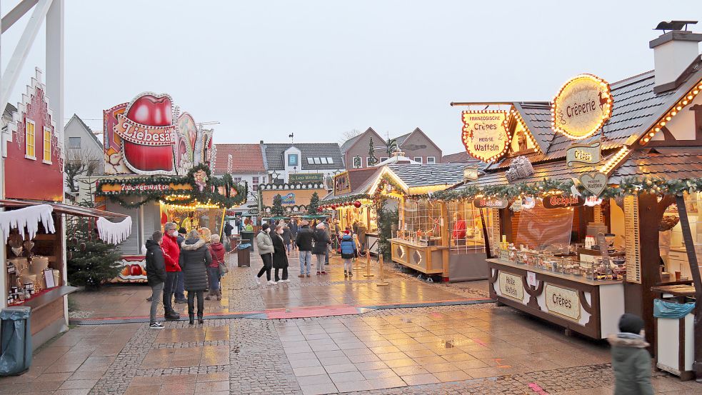 Am Sonntagmittag war auf dem Auricher Marktplatz nicht viel los. Foto: Heino Hermanns