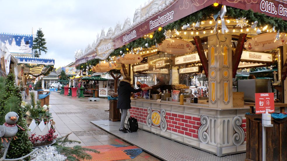 Der Auricher Weihnachtsmarkt geht zunächst in eine Pause, bis am Donnerstag wieder geöffnet wird. Bild: ostfriesen.tv
