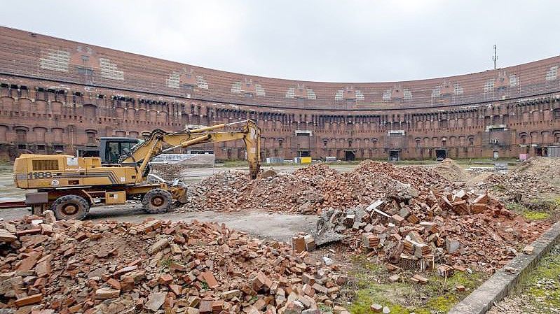 Der Innenhof der Kongresshalle auf dem ehemaligen NS-Reichsparteitagsgelände: Hier soll eine Oper entstehen. Foto: Daniel Karmann/dpa