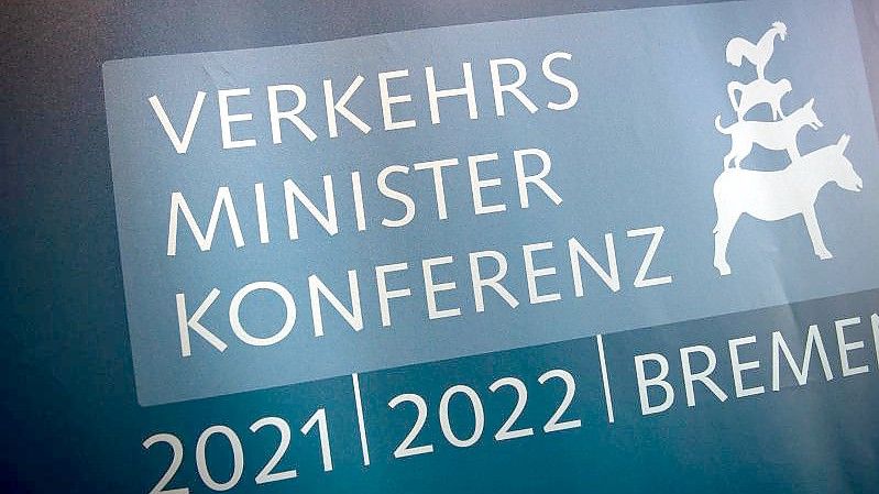 Die Verkehrsminister der Länder sind in einer Video-Schalte zu ihrer turnusmäßigen Konferenz zusammen gekommen. Foto: Sina Schuldt/dpa