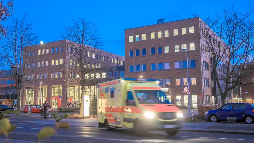 Auch an der Ubbo-Emmius-Klinik gelten schärfere Regeln für Kinder, die Patienten besuchen wollen. Foto: Romuald Banik