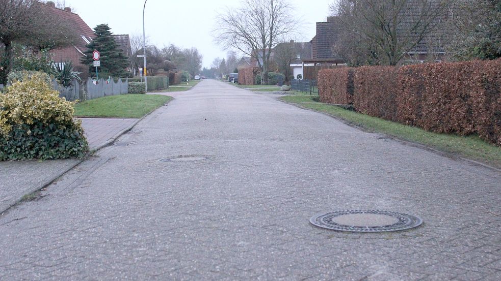Der Mittelweg ist allerdings weiterhin in schlechtem Zustand. Foto: Karin Böhmer