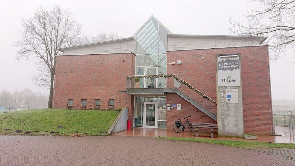 Ist am stärksten von den Einschränkungen durch die Pandemie betroffen: das Gästehaus am Ihler Meer. Foto: Imke Cirksena.