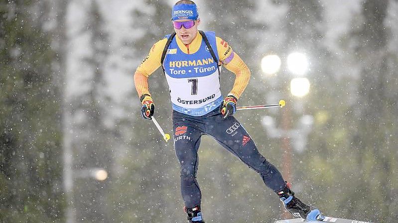 Lesser kam beim Verfolgungsrennen beim Biathlon-Weltcup im französischen Le Grand-Bornand als Zehnter ins Ziel. Foto: Anders Wiklund/TT/AP/dpa