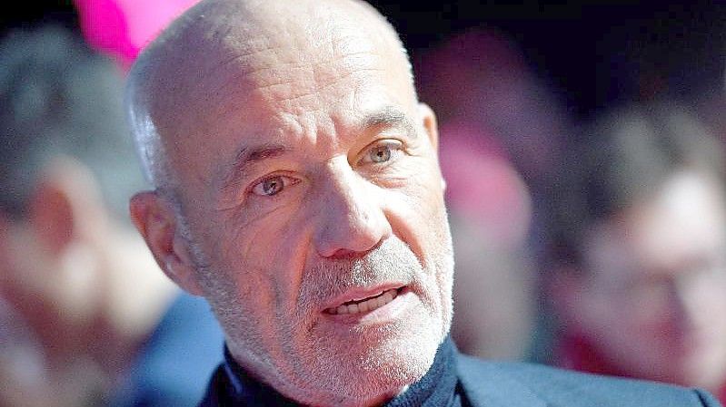 Schauspieler Heiner Lauterbach kommt zu einer Filmpremiere. (Archivbild). Foto: Caroline Seidel/dpa