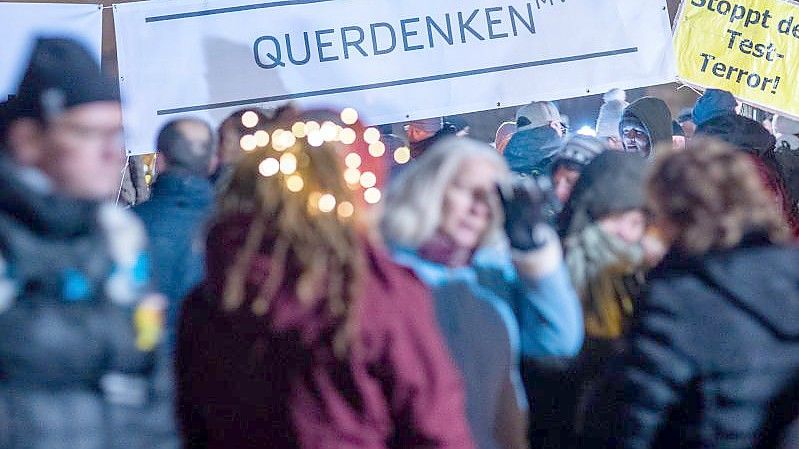 Verfassungsschutz wird vorerst keine Zahlen zu „Querdenkern" liefern. Foto: Jens Büttner/dpa-Zentralbild/dpa