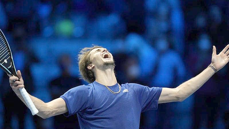 Tennis-Ass Alexander Zverev will die Nummer eins der Welt werden. Foto: Luca Bruno/AP/dpa