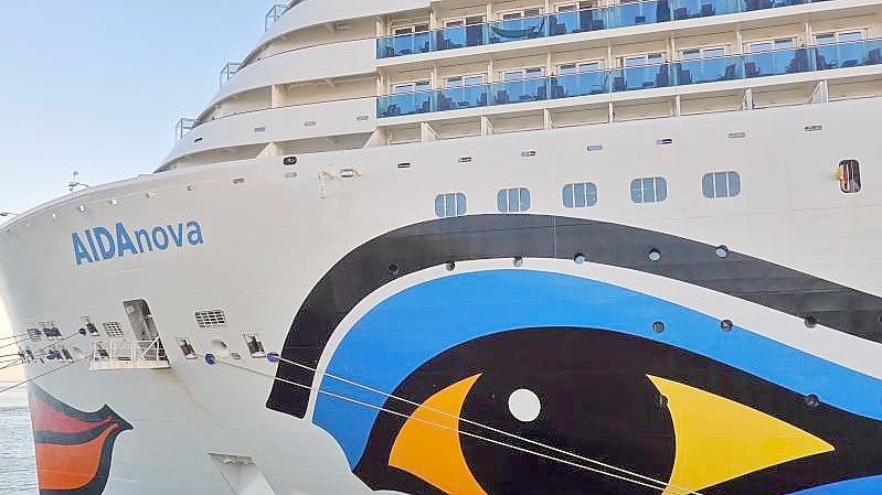 Das Kreuzfahrtschiff „Aida Nova“ im Kreuzfahrtterminal in Lissabon. Foto: Soeren Stache/dpa-Zentralbild/dpa