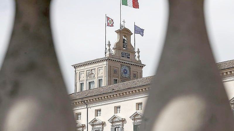 Ein alter Bekannter bringt sich im Rennen um den Quirinalspalast in Rom ins Spiel. Foto: Riccardo Antimiani/ANSA/dpa