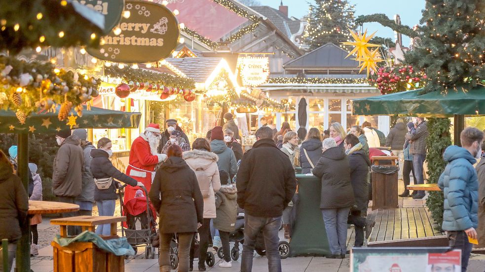 Zum Auricher Weihnachtszauber 2021 kamen knapp 100.000 Besucher. Foto: Romuald Banik