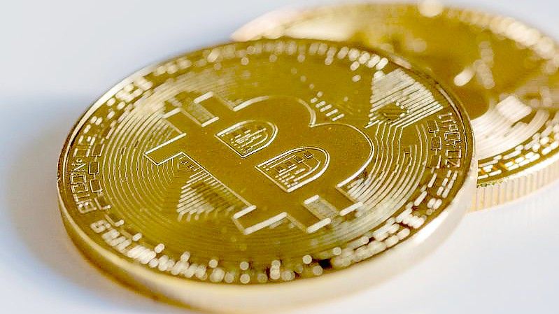 Bitcoin-Münzen. Foto: Fernando Gutierrez-Juarez/dpa-Zentralbild/dpa