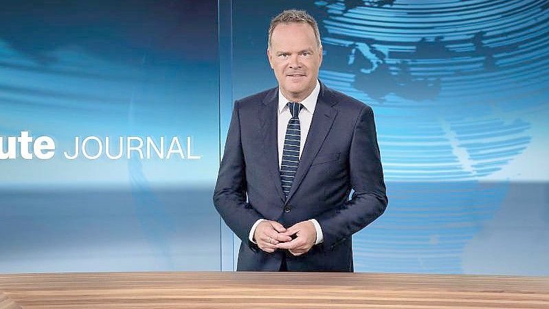 Christian Sievers ist der neue Moderator der ZDF-Nachrichtensendung „heute journal“. Foto: Jana Kay/ZDF/dpa