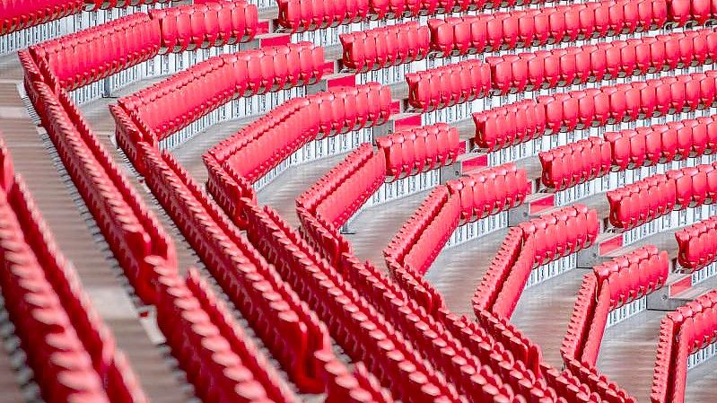 Die Vertreter der vier Profiligen plädieren für eine Rückkehr zu standortbezogenen Hygienekonzepten. Foto: Matthias Balk/dpa