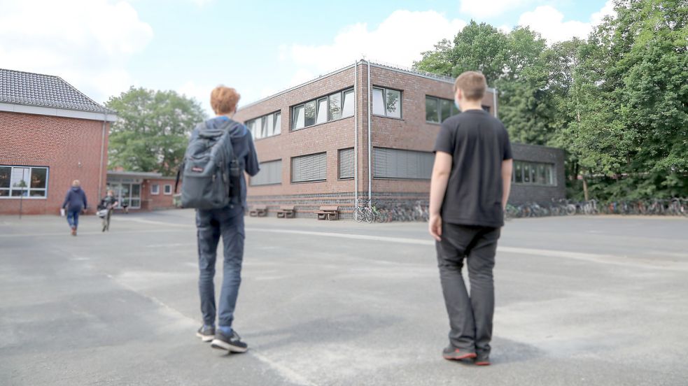 Auf dem Schulhof der Realschule ist Platz genug für einen weiteren Neubau. Foto: Romuald Banik