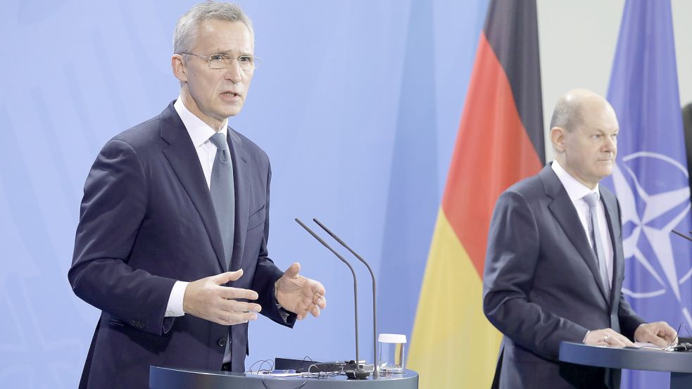 NATO-Generalsekretär Jens Stoltenberg, Bundeskanzler Olaf Scholz, Deutschland, Berlin, Presseunterrichtung des BK und d Foto: www.imago-images.de