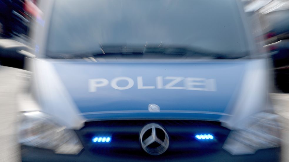 Die Polizei verfolgte in Emden einen BMW-Fahrer. Foto: DPA