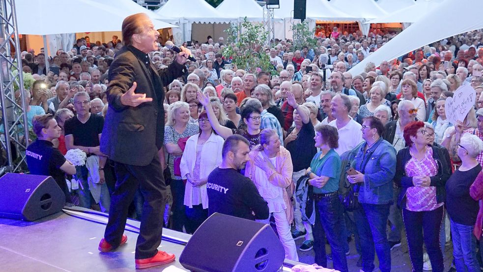 Michael Holm war Stargast beim Weinfest 2019. Wer in diesem Jahr kommen wird, steht noch nicht fest. Foto: Helmut Vortanz