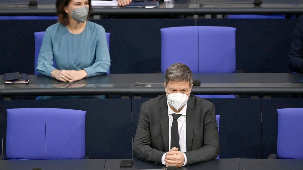 Annalena Baerbock und Robert Habeck. Foto: dpa/INA FASSBENDER