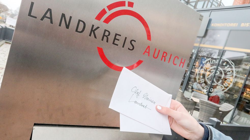 Im Briefkasten des Landkreises landen immer mal wieder Schreiben an Landrat Olaf Meinen, in denen sich jemand im Ton vergreift. Foto: Romuald Banik