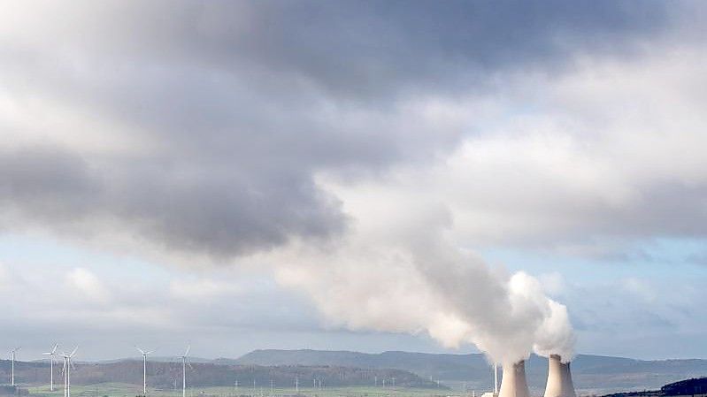 Experten krtisieren Auflagen, unter denen Investitionen in Gaskraftwerke als klimafreundlich gelten sollen. Foto: Julian Stratenschulte/dpa