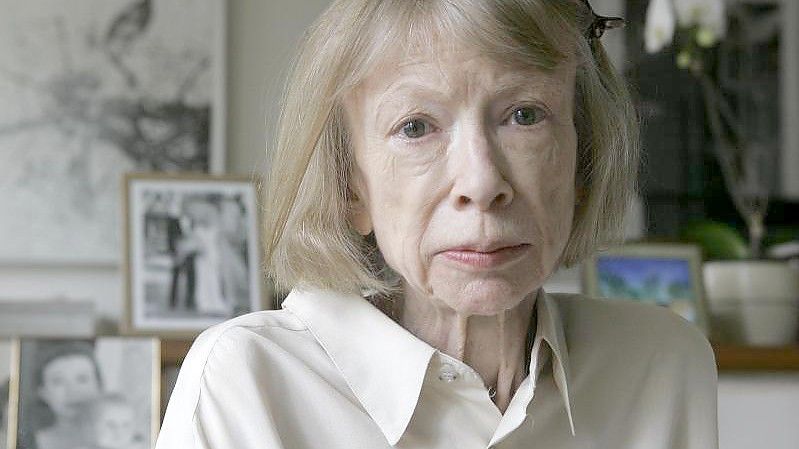 Die Schriftstellerin Joan Didion starb am 23. Dezember im Alter von 87 Jahren. Foto: Kathy Willens/AP/dpa