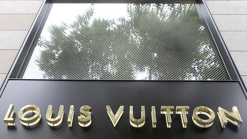 Louis Vuitton gehört zum Luxusgüterkonzern LVMH. Foto: Mauritz Antin/EPA/dpa