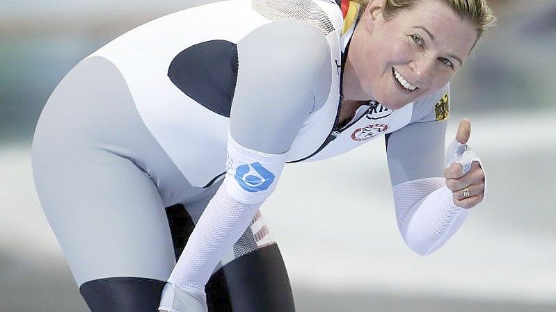 Wird in Peking an ihren achten Olympischen Spiele teilnehmen: Claudia Pechstein. Foto: Rick Bowmer/AP/dpa