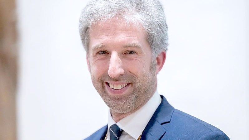 Tübingens Oberbürgermeister Boris Palmer (Bündnis 90/Die Grünen) zieht positive Bilanz nach knapp einem Monat Verpackungssteuer. Foto: Bernd Weißbrod/dpa