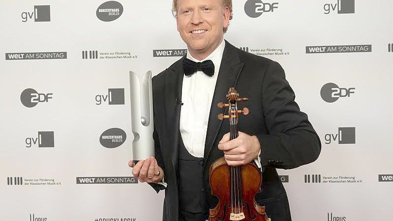 Daniel Hope ist von der Musik Amerikas „geradezu besessen“. Foto: Christophe Gateau/dpa