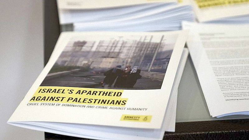 Amnesty International stellt in dem Bericht dar, wie Israel aus Sicht der Organisation gegenüber den Palästinensern ein „System der Unterdrückung und Herrschaft“ ausübe. Foto: Maya Alleruzzo/AP/dpa