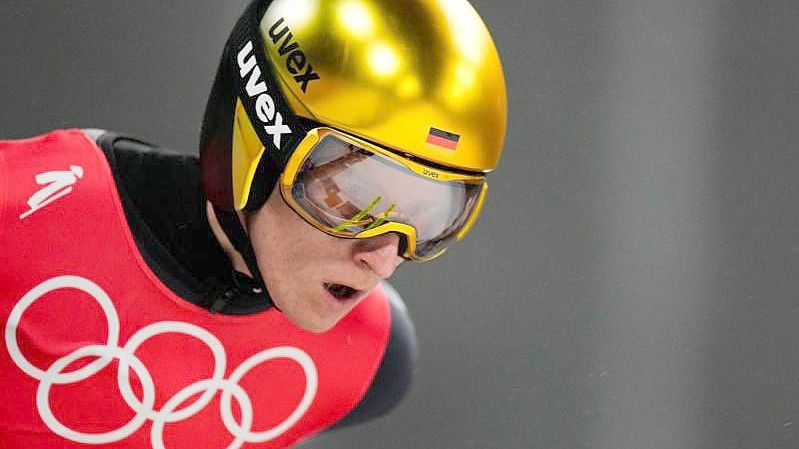 Skispringer Karl Geiger wollte das Training nicht überbewerten. Foto: Andrew Medichini/AP/dpa