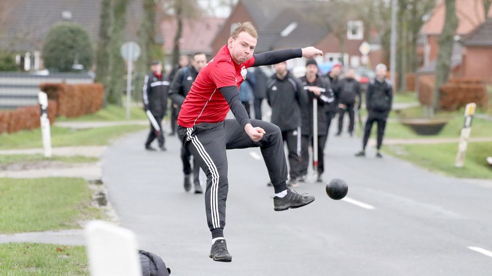 Der Leegmoorer Marco Buss dufte sich mit seiner Mannschaft über einen wichtigen Heimsieg freuen.Foto: Wilfried Gronewold