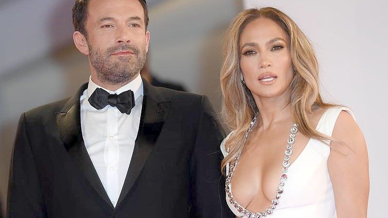 Jennifer Lopez und Ben Affleck sind wieder ein Paar - zu ihrer eigenen Überraschung. Foto: Gian Mattia D'Alberto/LaPresse via ZUMA Press/dpa