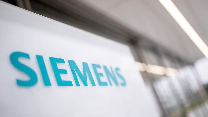 Siemens hat vor seiner jährlichen Hauptversammlung starke Zahlen für das erste Quartal seines Geschäftsjahres vorgelegt. Foto: Daniel Karmann/dpa