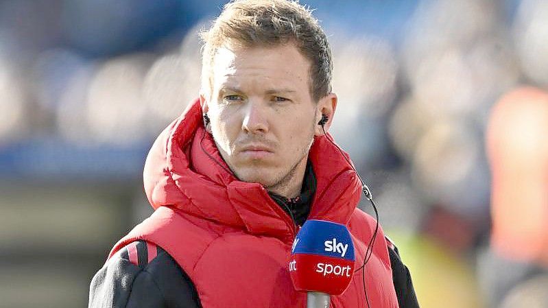 Münchens Trainer Julian Nagelsmann fordert von seiner Mannschaft eine andere Körperspannung. Foto: Bernd Thissen/dpa