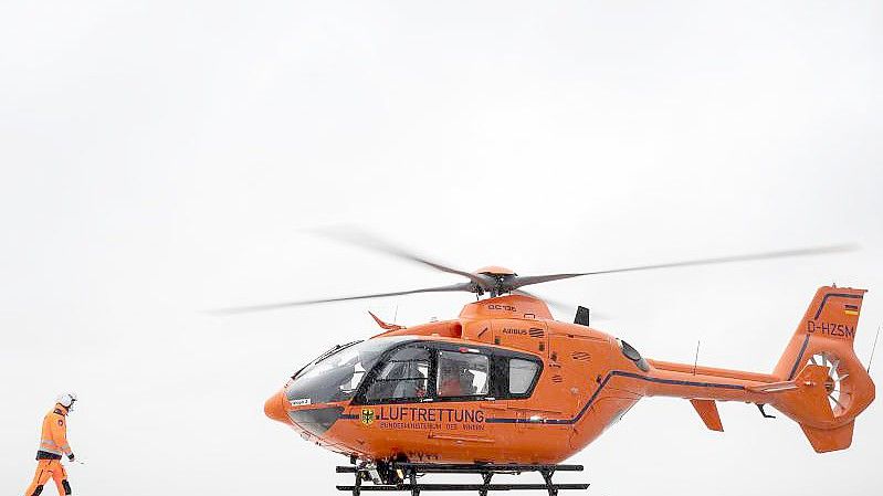 Der Zivilschutz-Hubschrauber „Christoph 2“ hebt seit 50 Jahren ab. Foto: Sebastian Christoph Gollnow/dpa