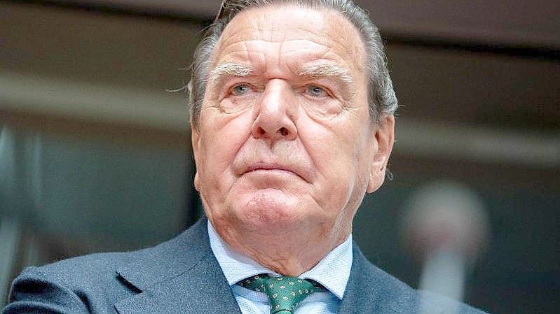 An Gerhard Schröders Haltung gegenüber Russland und seinen beruflichen Verstrickungen in das Gasgeschäft des Landes gibt es seit Langem Kritik. Foto: Kay Nietfeld/dpa