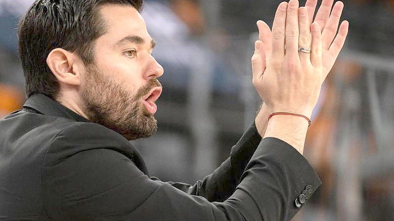 Hat mit den Hakro Merlins Crailsheim das Pokalfinale der Basketball-Bundesliga erreicht: Trainer Sebastian Gleim. Foto: Stefan Puchner/dpa