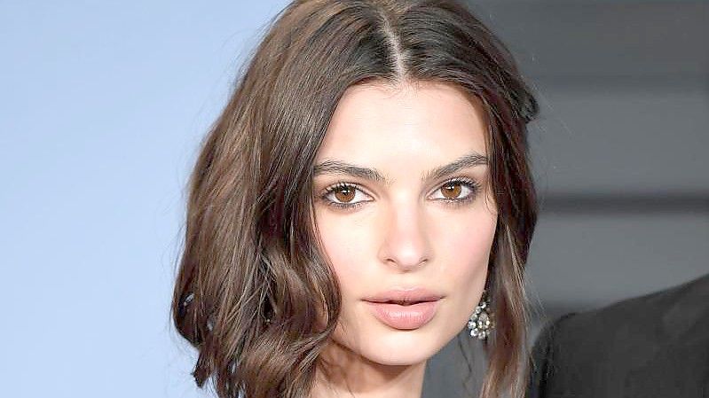 US-Model Emily Ratajkowski reflektiert in „My Body“ über Schönheitsideale. Foto: -/PA Wire/dpa