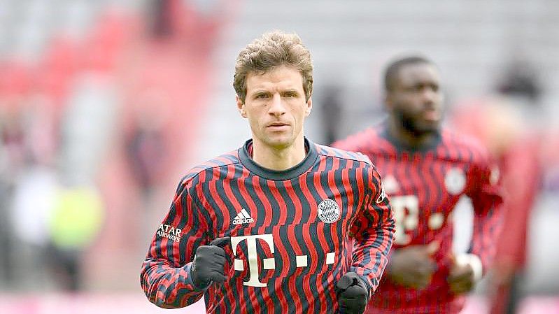 Hat sich erneut mit dem Coronavirus infiziert: Bayerns Thomas Müller. Foto: Tobias Hase/dpa