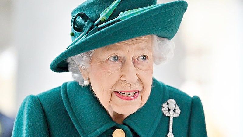Die Briten sorgen sich um die Gesundheit von Königin Elizabeth II. Foto: Jeff J Mitchell/PA Wire/dpa