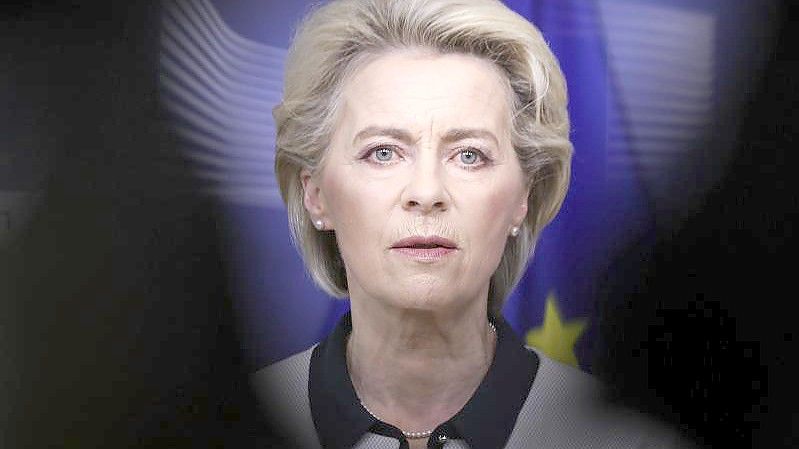 Ursula von der Leyen (CDU), Präsidentin der Europäischen Kommission, kündigte an, dass die EU gegen die Verbreitung russischer Propaganda vorgehen will. Foto: Kenzo Tribouillard/Pool AFP/AP/dpa