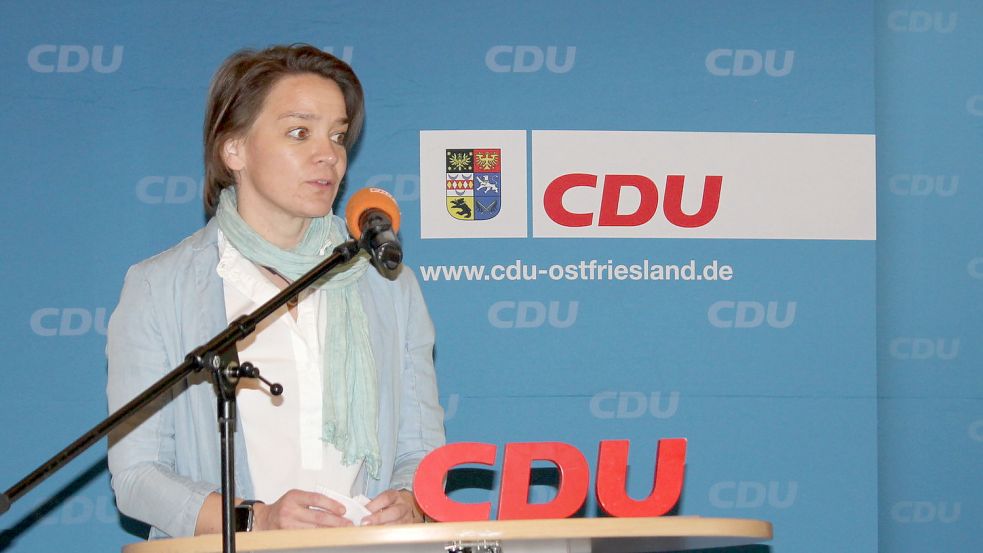 Landtagskandidatin Saskia Buschmann referierte die Forderungen zur Sicherheitspolitik. Foto: Karin Böhmer