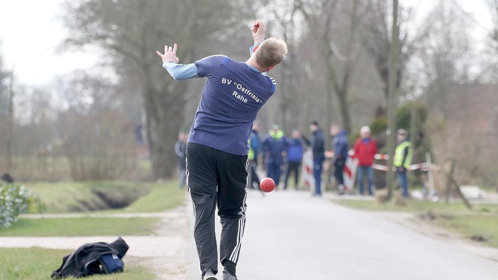 Rahe zeigte auf eigener Strecke Nerven und muss nun gehörig um Platz drei in der Landesliga bangen. Foto: Wilfried Gronewold