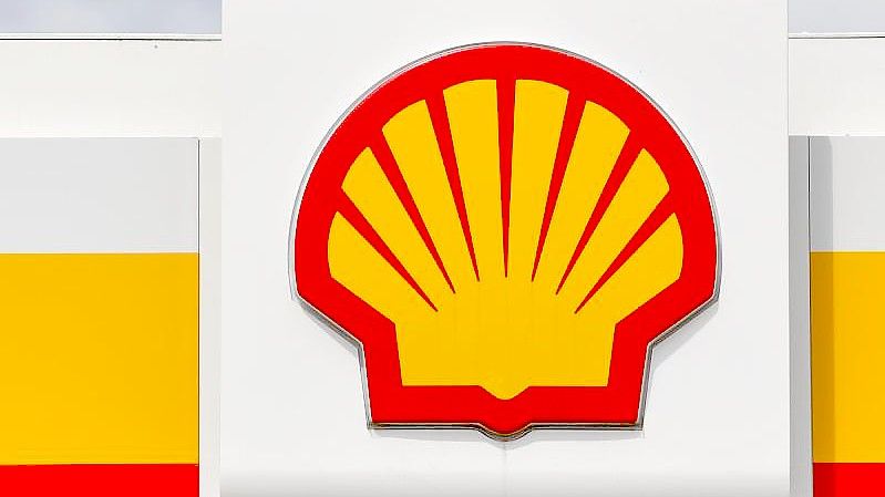 Das Shell-Logo an einer Tankstelle. Foto: Patrick Pleul/dpa-Zentralbild/dpa