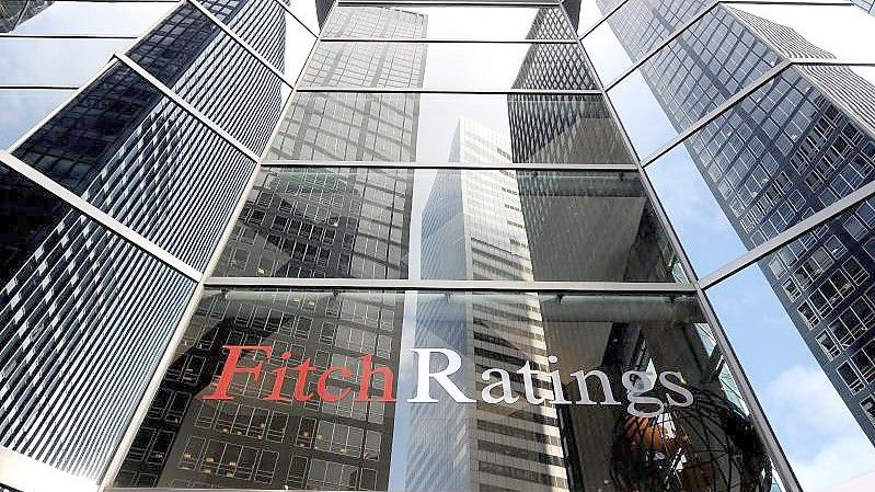 Auch die Ratingagentur Fitch senkt Russlands Bonitätsnote weiter. Foto: Justin Lane/EPA FILE/dpa