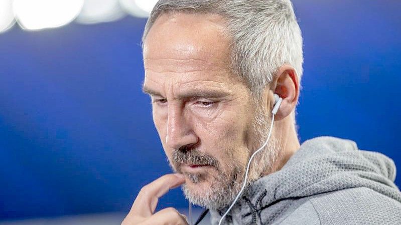 Der Trainer von Borussia Mönchengladbach, Adi Hütter, befindet sich derzeit nach einem positiven Corona-Test in Quarantäne. Foto: Andreas Gora/dpa